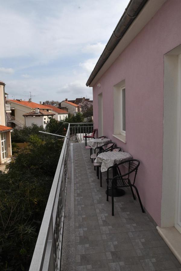 Apartment Manigo Supetar Zewnętrze zdjęcie