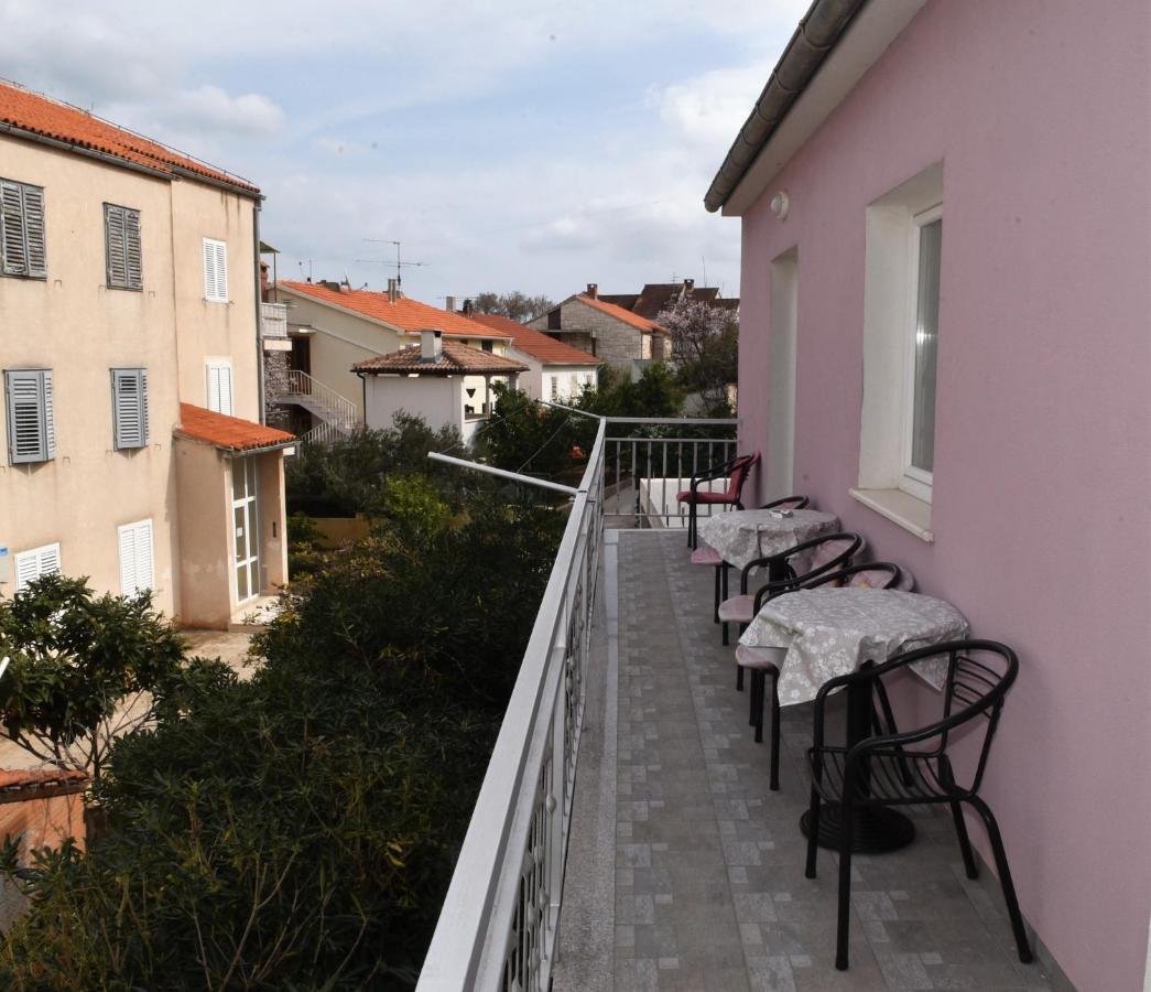 Apartment Manigo Supetar Zewnętrze zdjęcie
